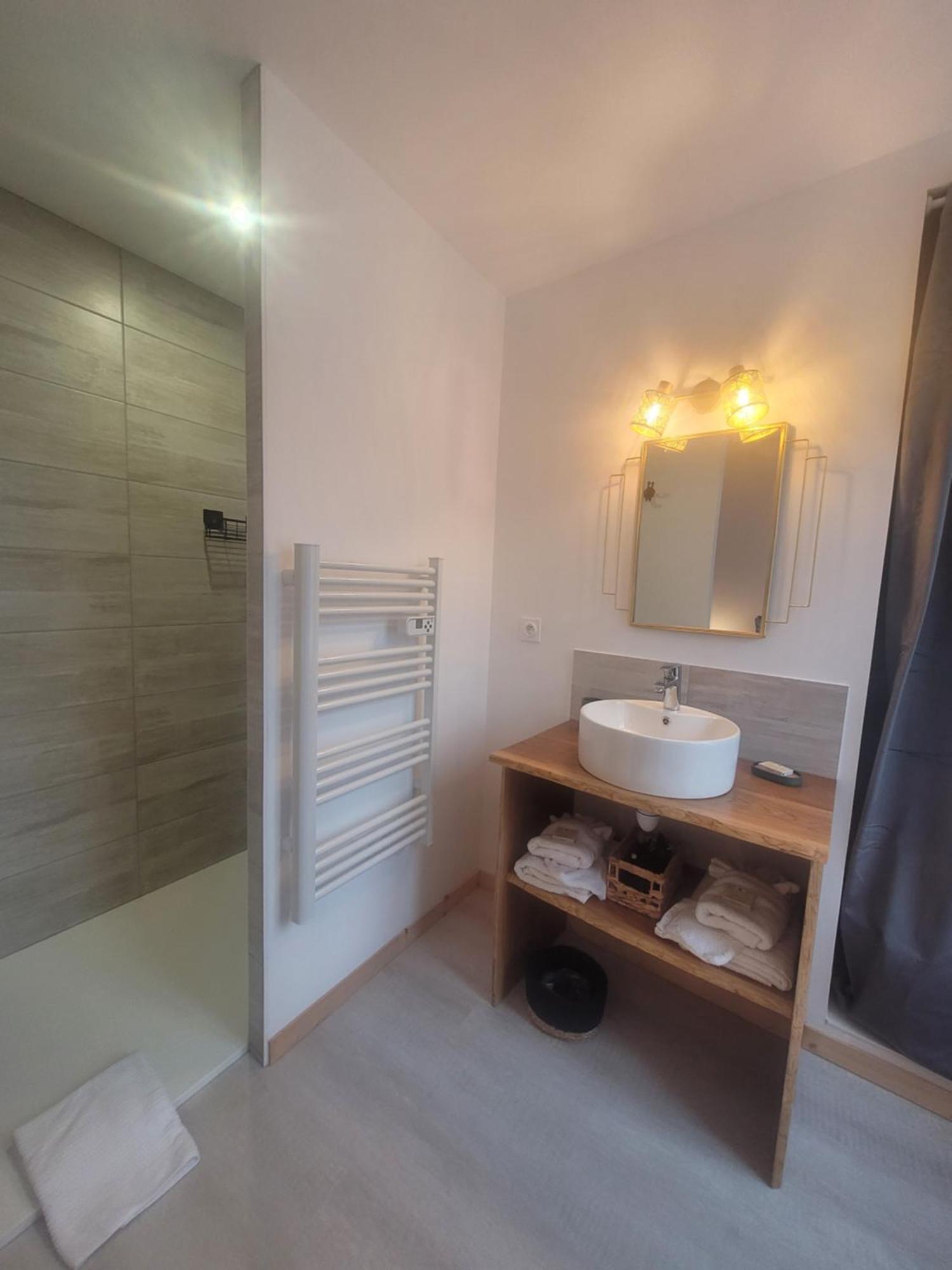 Lekker Slaap Otel Parthenay Dış mekan fotoğraf